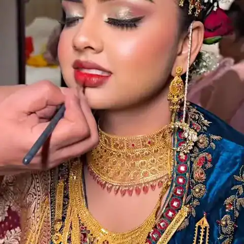 Evening glam look
